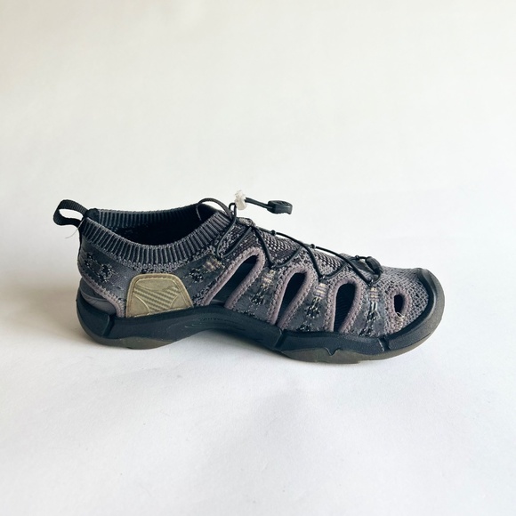 Keen Grey Black Textile Black Rubber Outsole Sneakers Sandals size 8. - Picture 3 of 14